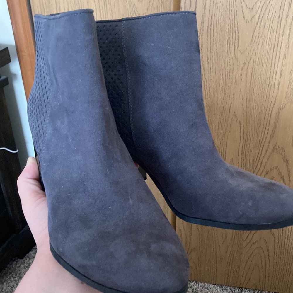 American Eagle heeled boots. - Picture 2 of 5